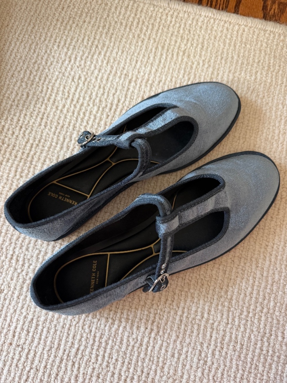Kenneth Cole Blue Velvet flats